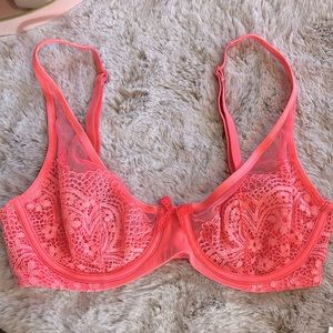 Body by Victoria / Unlined Demi 32D / Floral Lace + Mesh